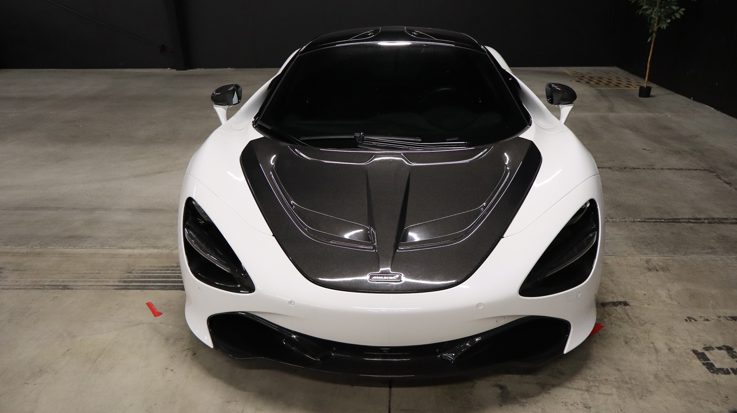 2019 Mclaren 720S Coupe 2D — photo 4