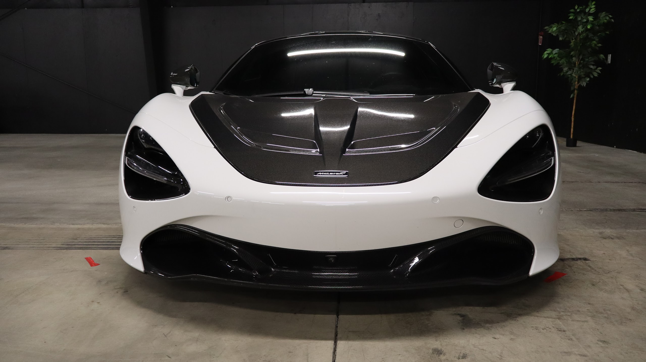 2019 Mclaren 720S Coupe 2D — photo 3