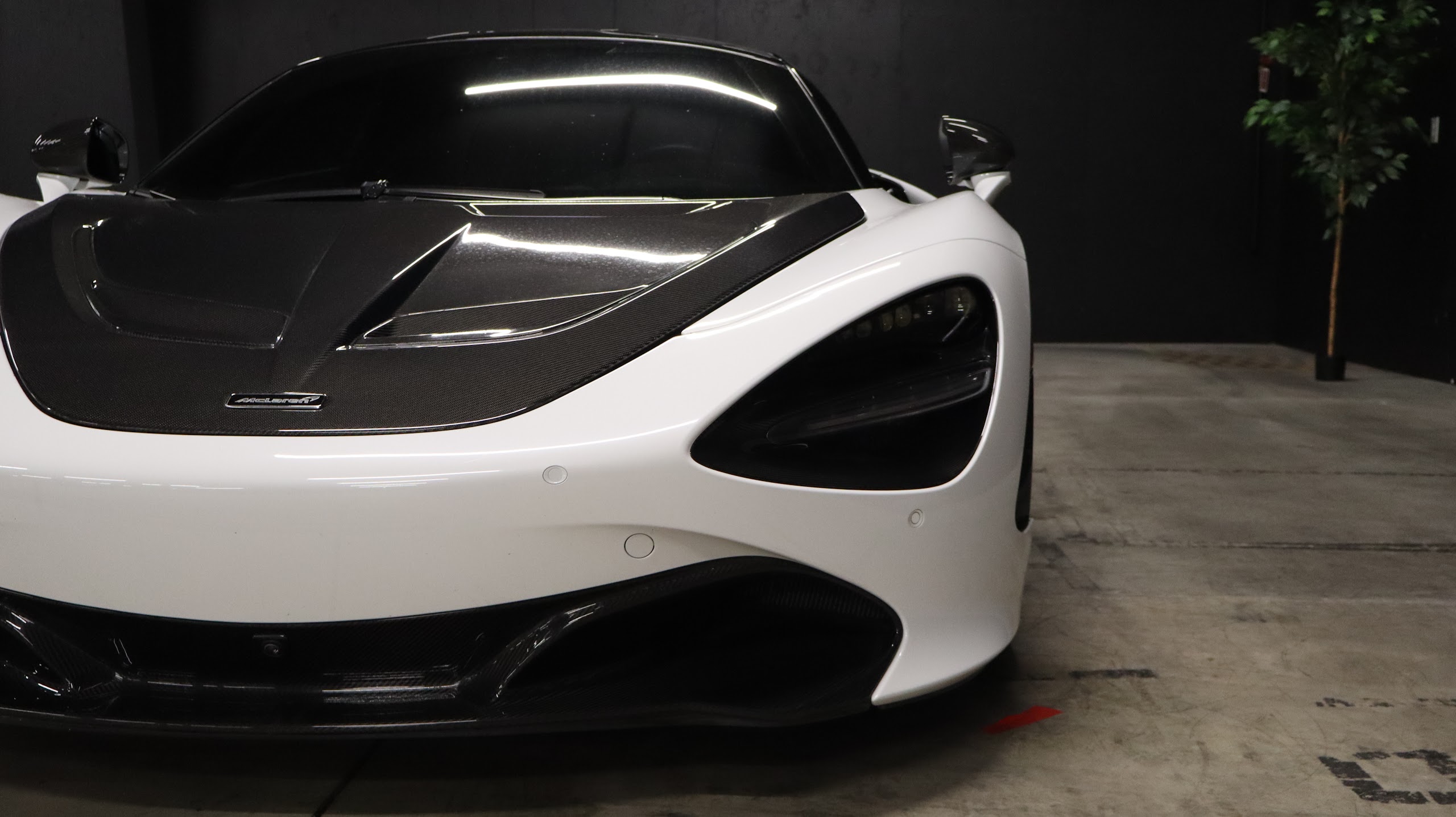 2019 Mclaren 720S Coupe 2D — photo 5