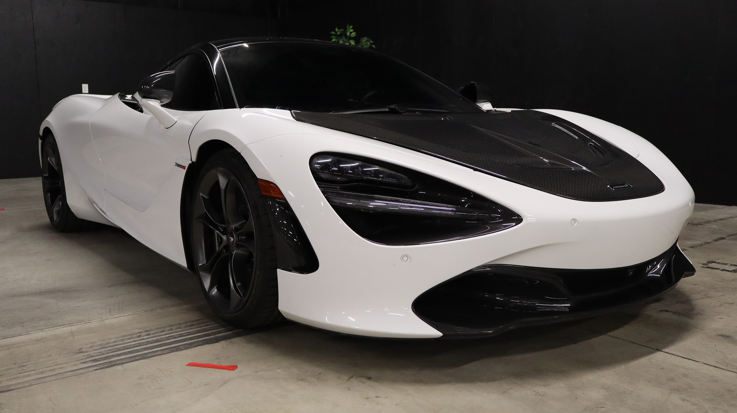 2019 Mclaren 720S Coupe 2D — photo 2