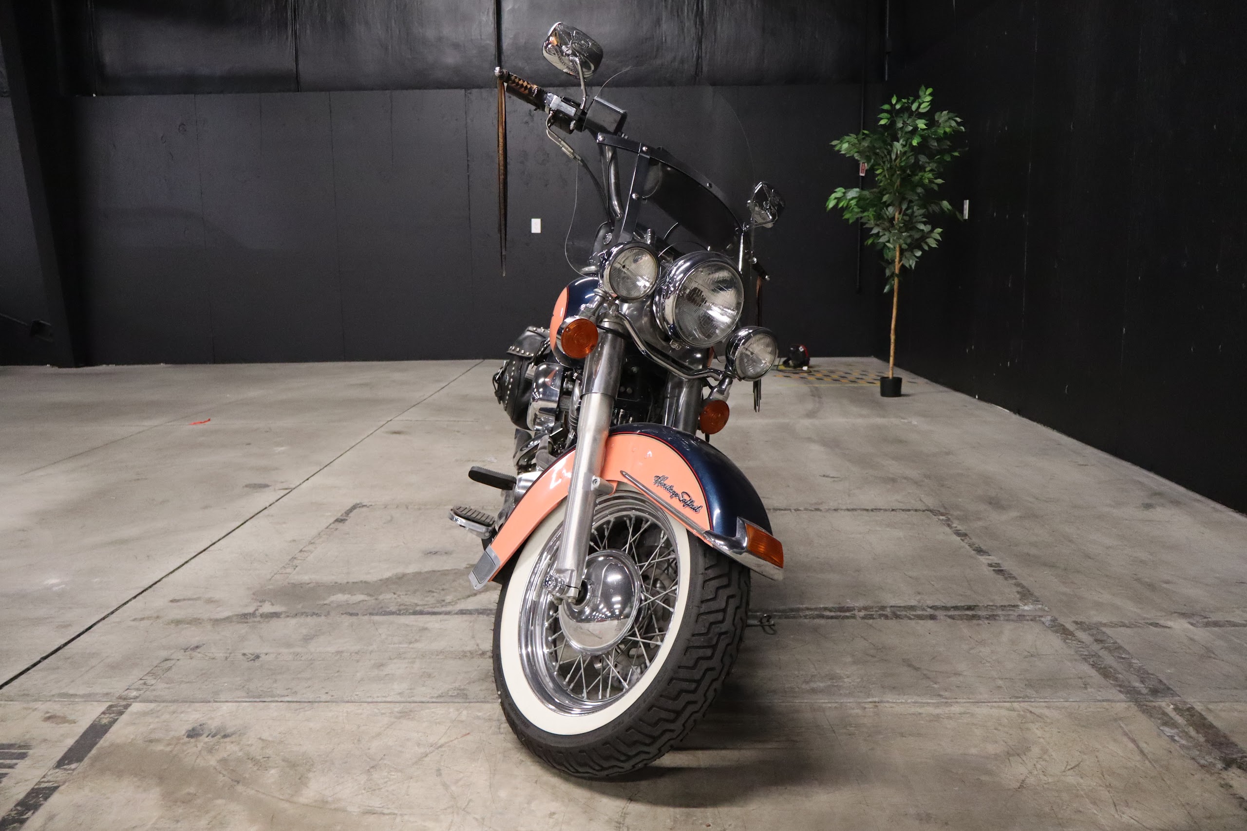 1993 Harley-Davidson Heritage Softail Classic FLSTC — photo 4