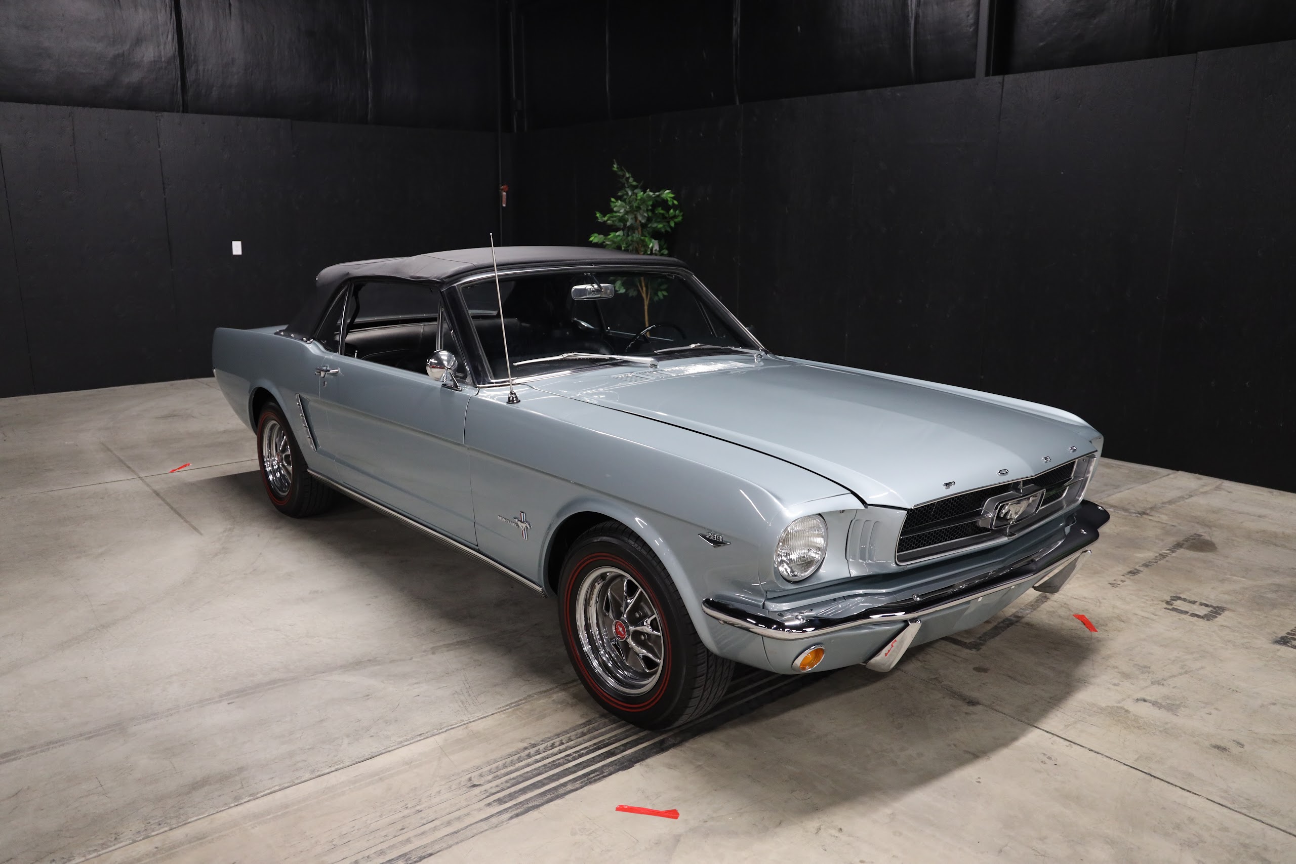 1965 Ford Mustang — photo 2