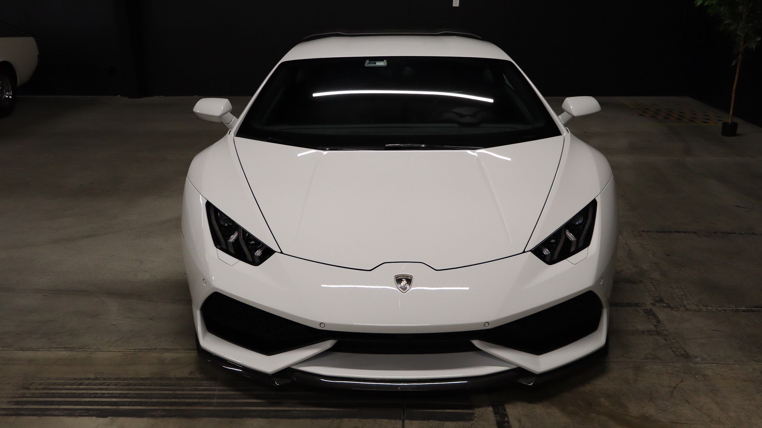 2016 Lamborghini Huracan Coupe — photo 5
