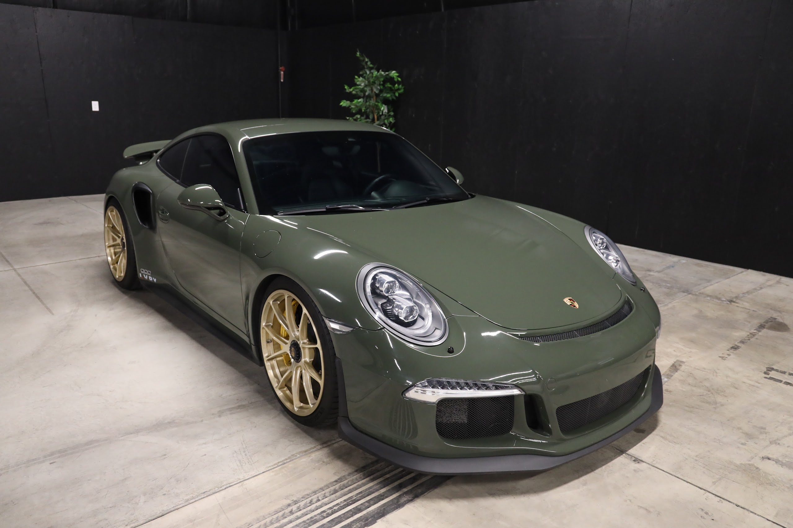 2014 Porsche 911 Turbo Coupe S — photo 2