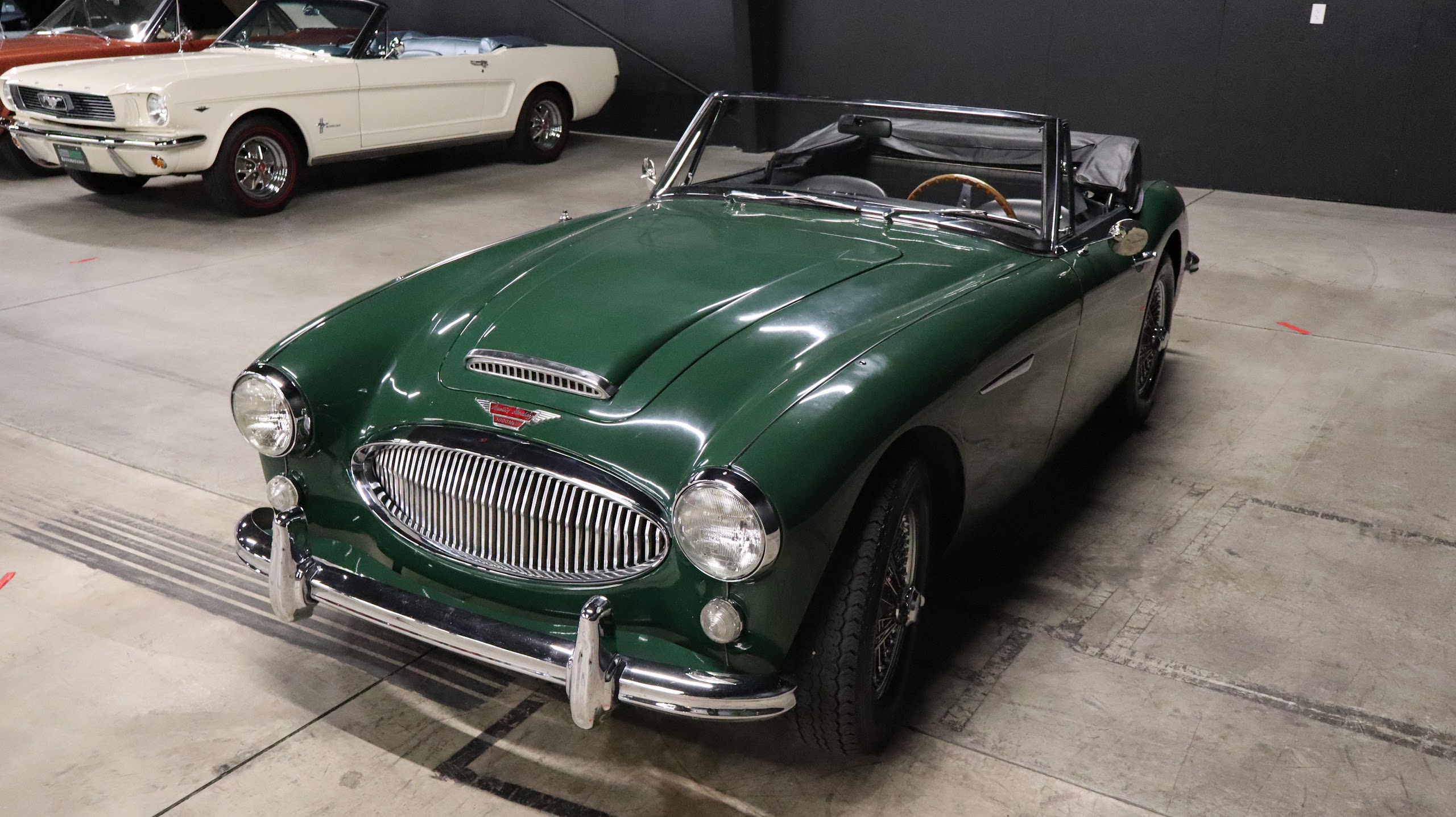 1965 Austin-Healey 3000 Mk III Convertible BJ8 — photo 2