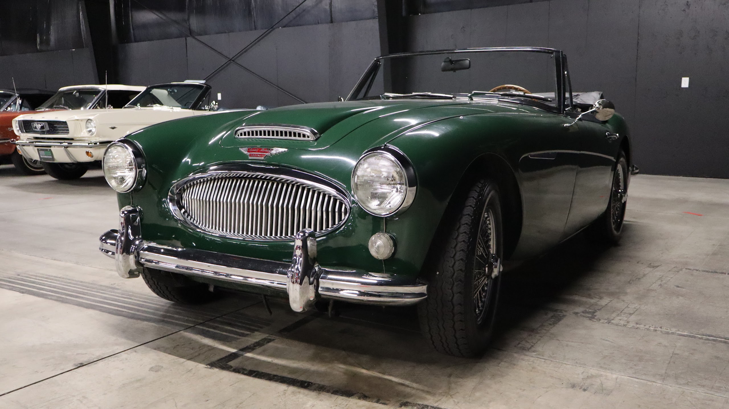 1965 Austin-Healey 3000 Mk III Convertible BJ8 — photo 3